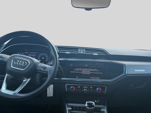 Used 2025 Audi Q3 2.0T Premium AWD/4WD image 9