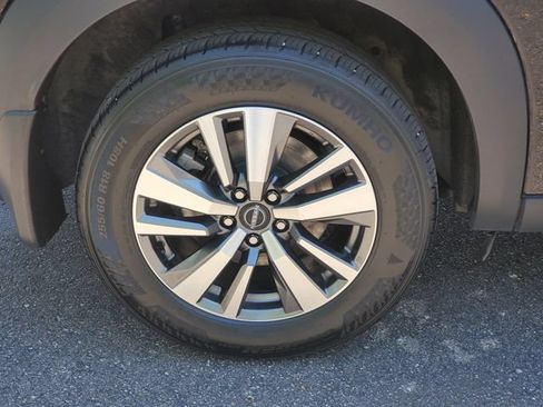Used 2024 Nissan Pathfinder SL AWD/4WD image 6