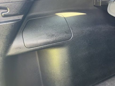 Used 2022 Chevrolet Equinox LT w/ Driver Convenience Package image 31