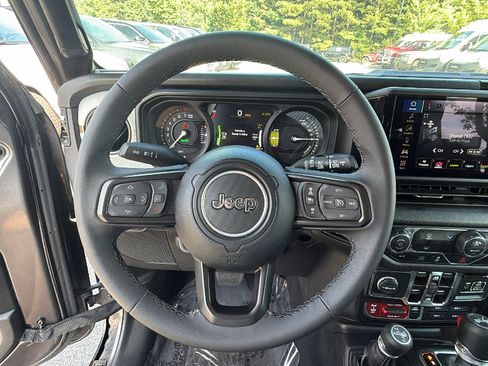 Used 2025 Jeep Wrangler Unlimited Sport S 4xe AWD/4WD image 26