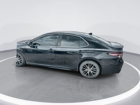 Used 2021 Toyota Camry SE w/ Convenience Package FWD image 1