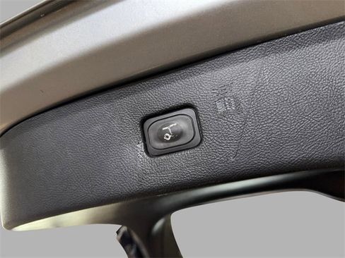 Used 2022 Ford Edge Titanium image 27