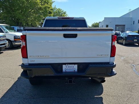 Used 2021 Chevrolet Silverado 2500 Custom w/ Custom Value Package AWD/4WD image 8