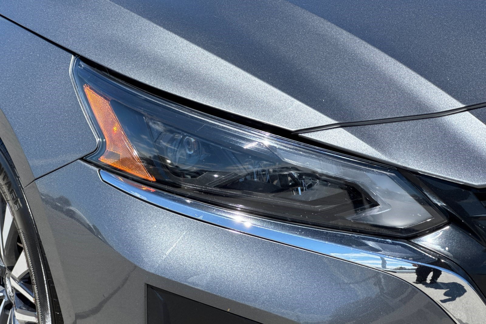 Used 2025 Nissan Altima 2.5 SV FWD image 12