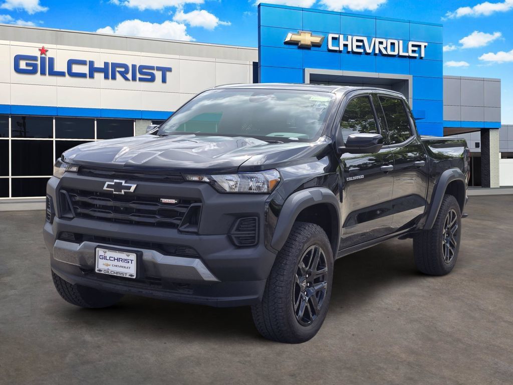New 2025 Chevrolet Colorado Trail Boss w/ Midnight Edition AWD/4WD image 4