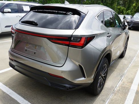 Used 2025 Lexus NX 250 FWD w/ Towing Package (2000 Lbs) image 5