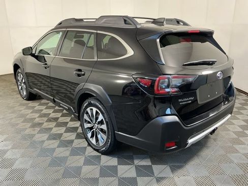Used 2023 Subaru Outback Limited AWD/4WD image 10