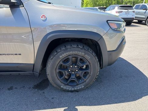 Used 2021 Jeep Cherokee Trailhawk AWD/4WD image 13