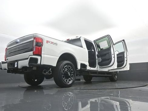 New 2026 Ford F250 Platinum w/ FX4 Off-Road Package image 37