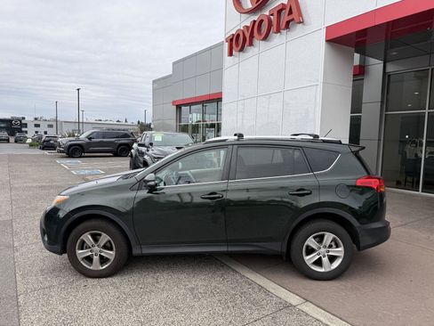 Used 2013 Toyota RAV4 XLE AWD/4WD image 3