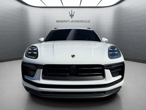 Used 2024 Porsche Macan AWD/4WD image 8