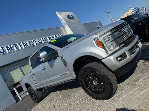 Used 2017 Ford F250 Platinum w/ Platinum Ultimate Package image 39