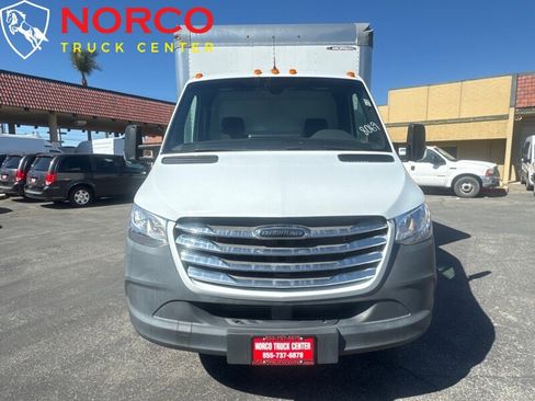 Used 2021 Freightliner Sprinter 3500 image 3