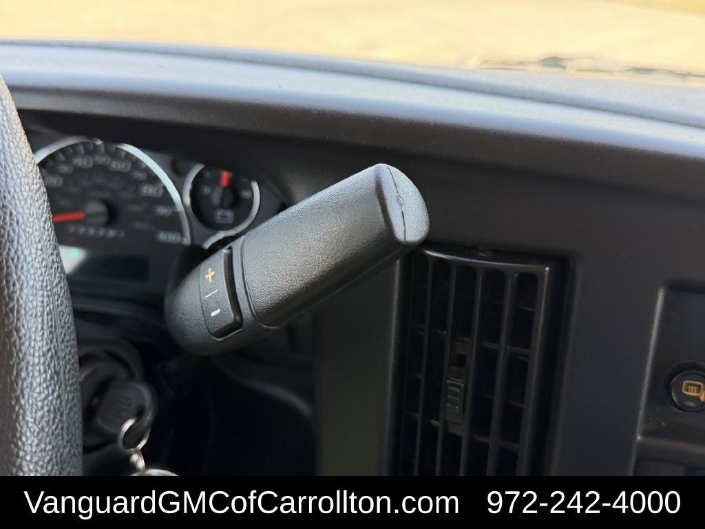 Used 2025 GMC Savana 3500 LT w/ LT Preferred Equipment Group RWD image 20