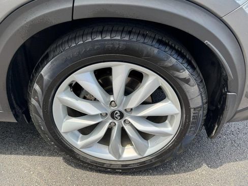 Used 2019 INFINITI QX50 Essential w/ Premium Heat Package AWD/4WD image 7