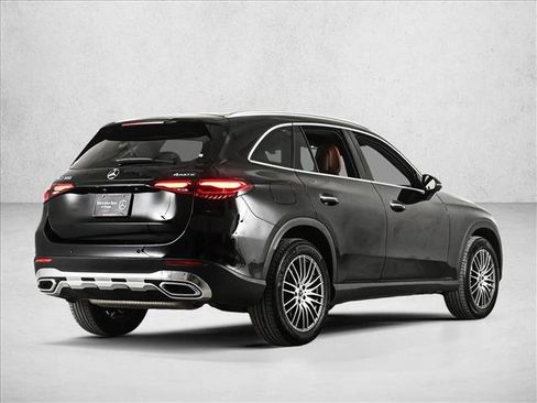 Certified 2025 Mercedes-Benz GLC 300 4MATIC image 5