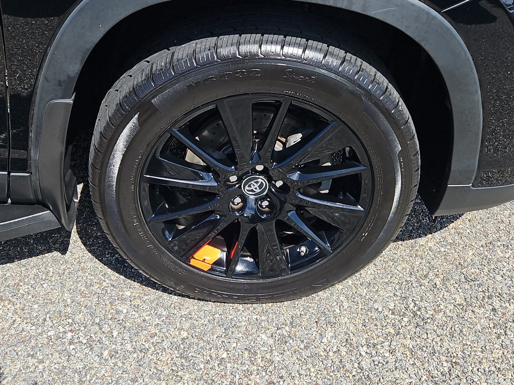 Used 2019 Toyota Highlander SE AWD/4WD image 10