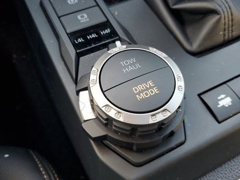 Used 2025 Toyota Tacoma Limited image 26