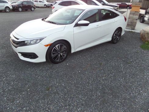 Used 2017 Honda Civic EX-T image 1