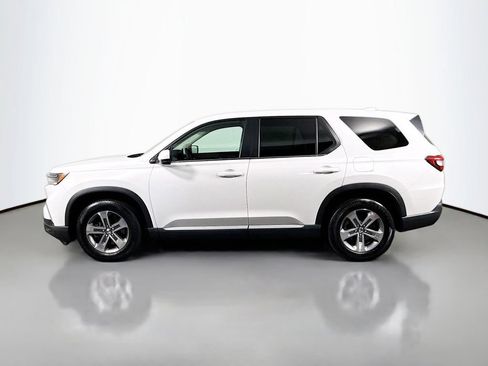 Used 2025 Honda Pilot EX-L image 4