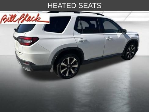 Used 2025 Honda Pilot Touring image 6