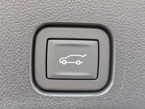New 2026 Chevrolet Traverse RS FWD image 9