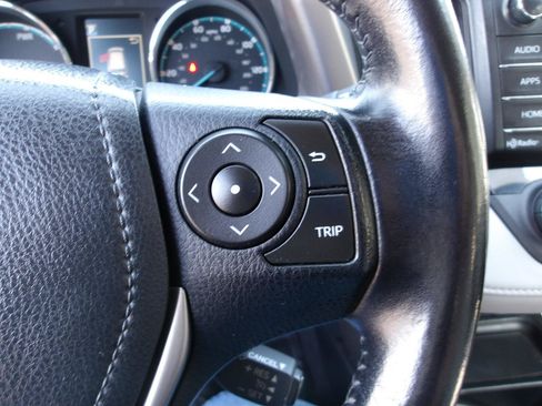 Used 2016 Toyota RAV4 XLE AWD/4WD image 17