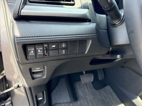 Used 2023 Honda Odyssey EX-L image 19