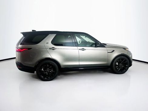 Used 2024 Land Rover Discovery Dynamic SE image 4