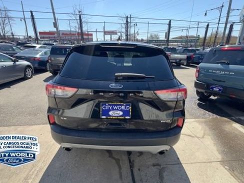 Certified 2022 Ford Escape SE w/ Convenience Package AWD/4WD image 3