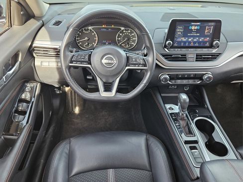 Used 2023 Nissan Altima 2.5 SR image 14