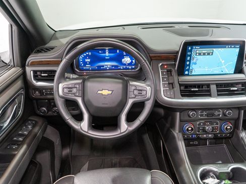 Used 2023 Chevrolet Tahoe Premier RWD image 11