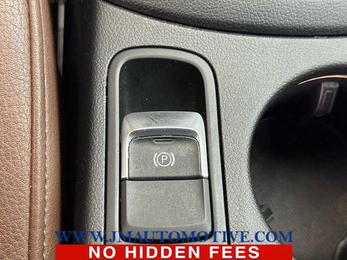 Used 2017 Audi Q3 2.0T Premium image 32