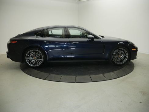 Certified 2023 Porsche Panamera 4 Platinum Edition AWD/4WD image 8