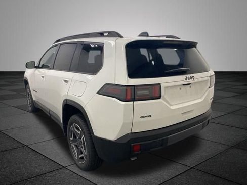 Used 2026 Jeep Cherokee Laredo AWD/4WD image 4