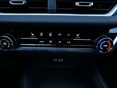 New 2026 Chevrolet Equinox LT image 15