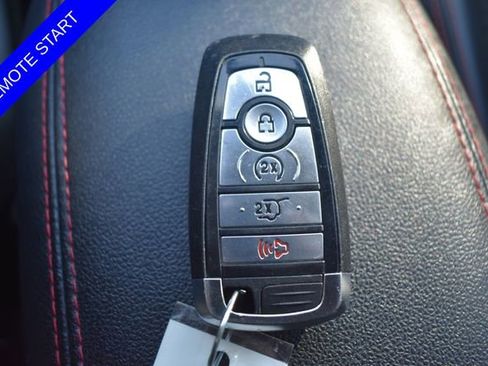 Used 2023 Ford Escape ST-Line AWD/4WD image 6