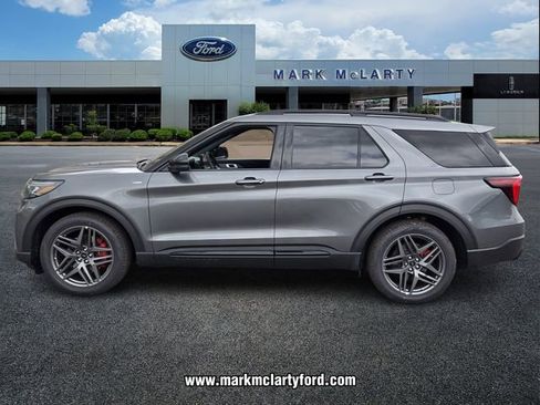 New 2026 Ford Explorer ST-Line w/ ST-Line Street Pack RWD image 2