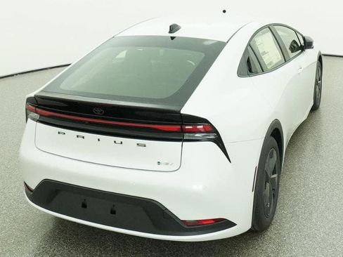New 2026 Toyota Prius LE image 8