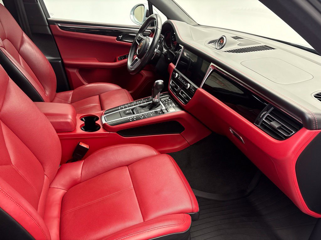Certified 2020 Porsche Macan AWD/4WD image 25