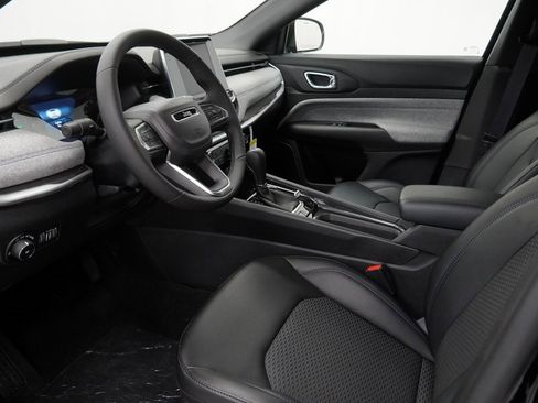 New 2026 Jeep Compass Latitude image 16