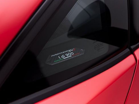 Used 2019 Lamborghini Aventador SVJ image 44