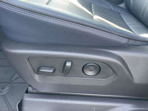 Certified 2025 Chevrolet Silverado 1500 High Country w/ High Country Premium Package AWD/4WD image 15