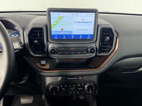 Used 2024 Ford Bronco Sport Outer Banks w/ Tech Package AWD/4WD image 15