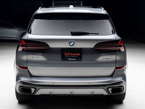 Used 2025 BMW X5 sDrive40i w/ M Sport Package RWD image 25
