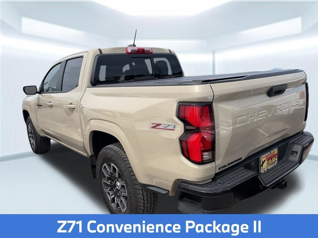 Used 2024 Chevrolet Colorado Z71 w/ Z71 Convenience Package 2 AWD/4WD image 6