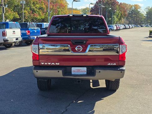 Used 2019 Nissan Titan Platinum Reserve w/ Platinum Utility Package image 17