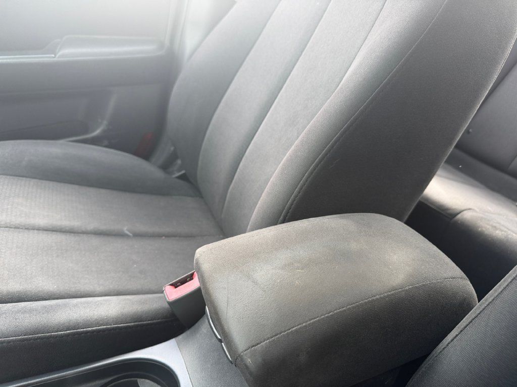 Used 2009 Hyundai Elantra SE FWD image 30