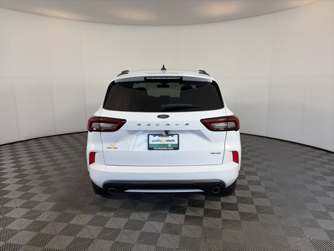 Used 2023 Ford Escape ST-Line image 9