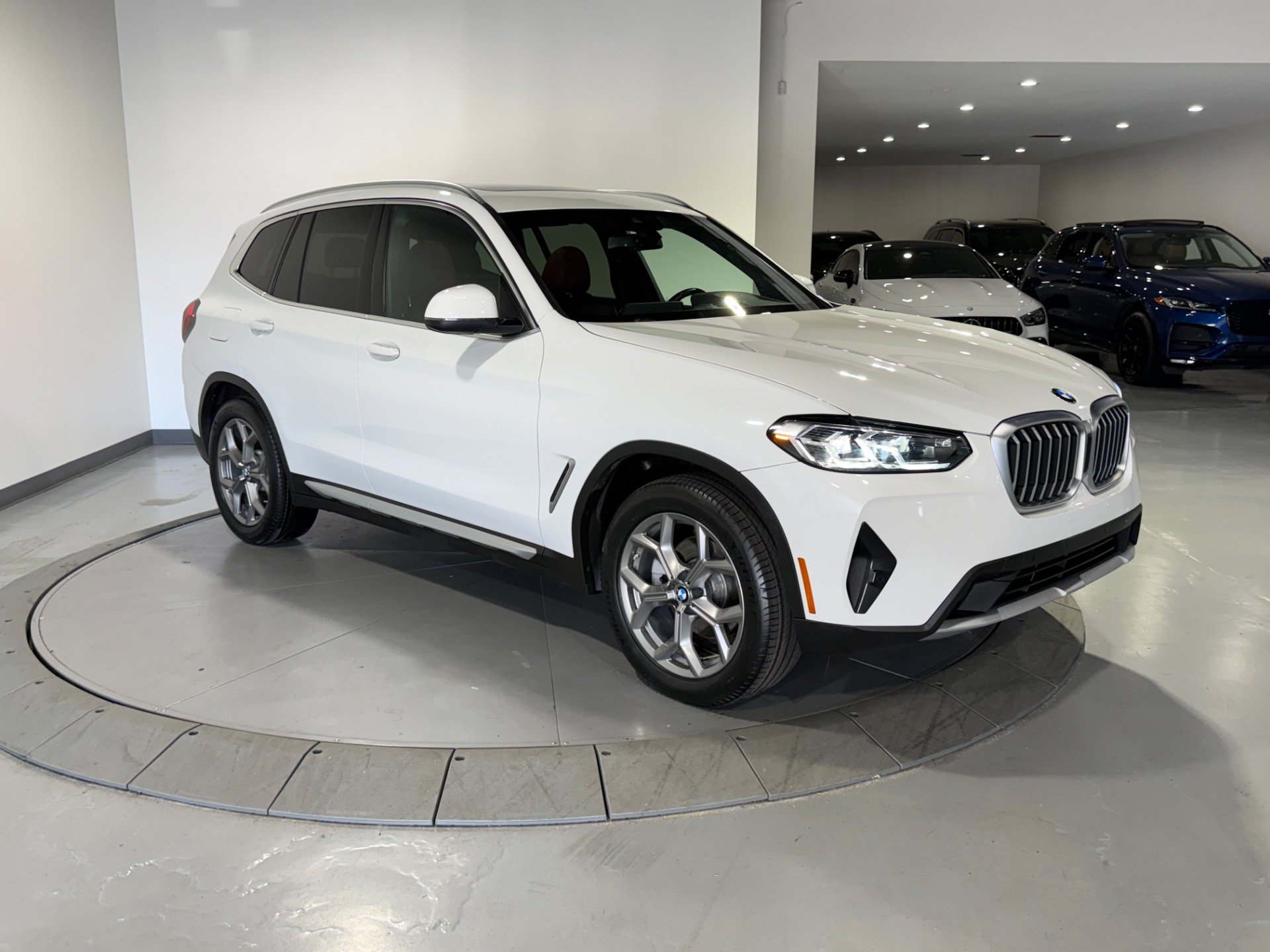 Used 2024 BMW X3 xDrive30i w/ Convenience Package AWD/4WD image 7